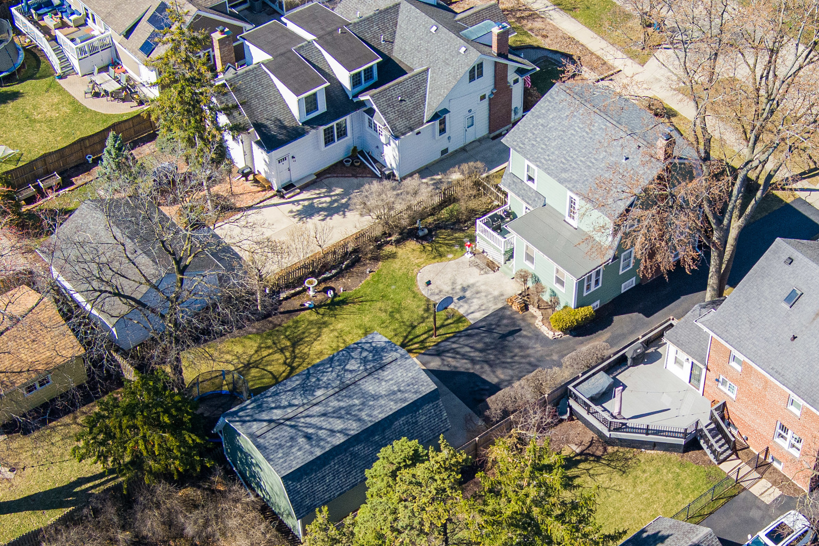 323 Hawthorne Boulevard, Glen Ellyn, IL 60137