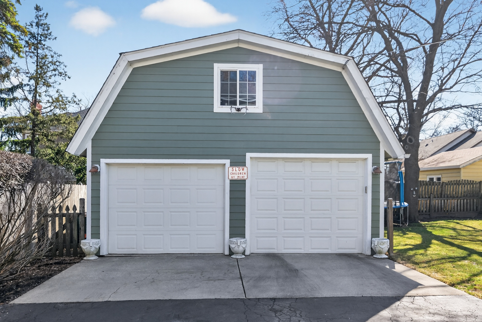 323 Hawthorne Boulevard, Glen Ellyn, IL 60137