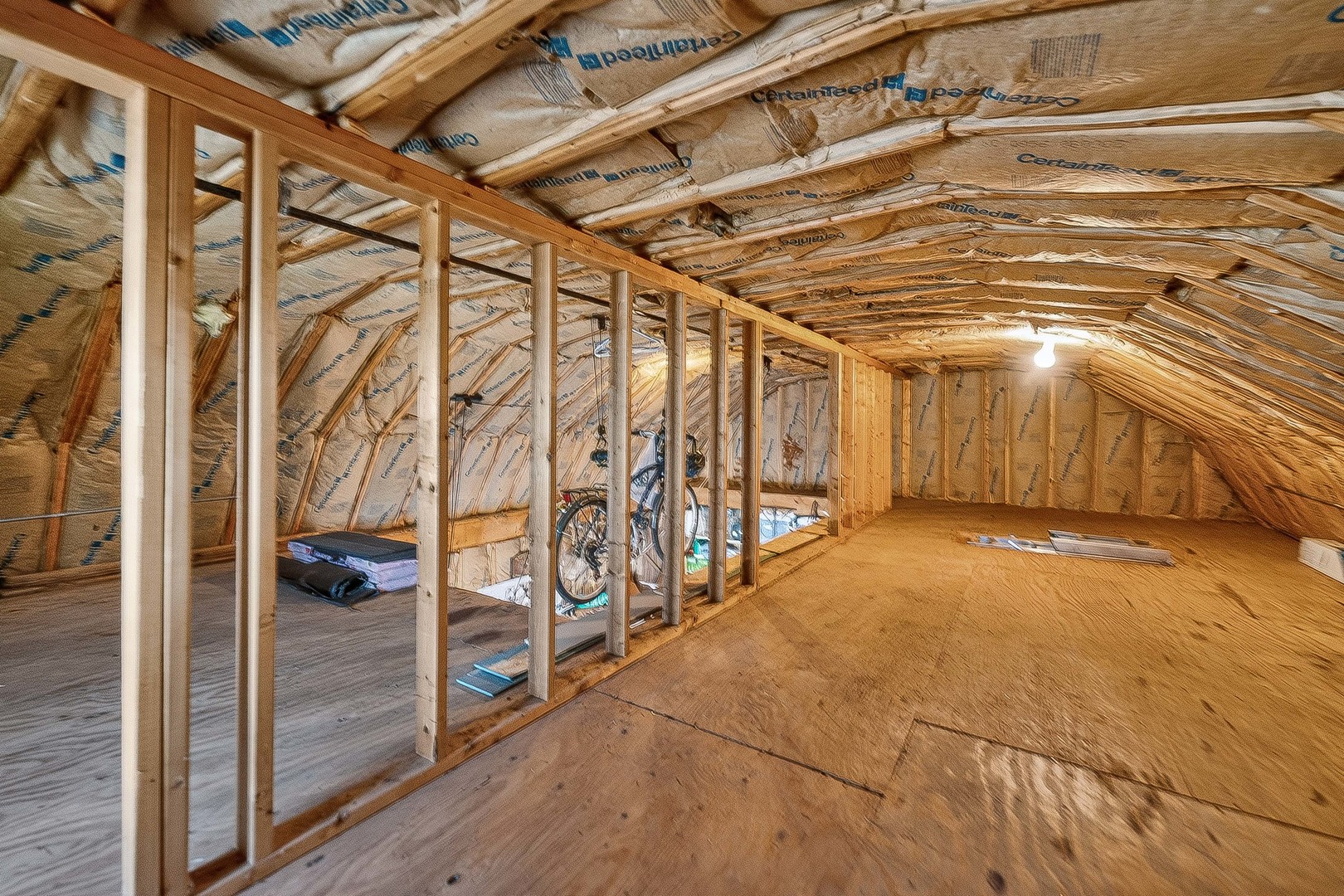 323 Hawthorne Boulevard, Glen Ellyn, IL 60137