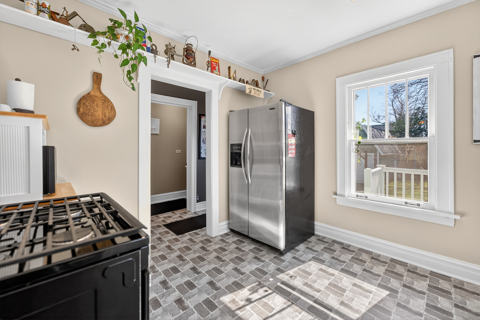 323 Hawthorne Boulevard, Glen Ellyn, IL 60137