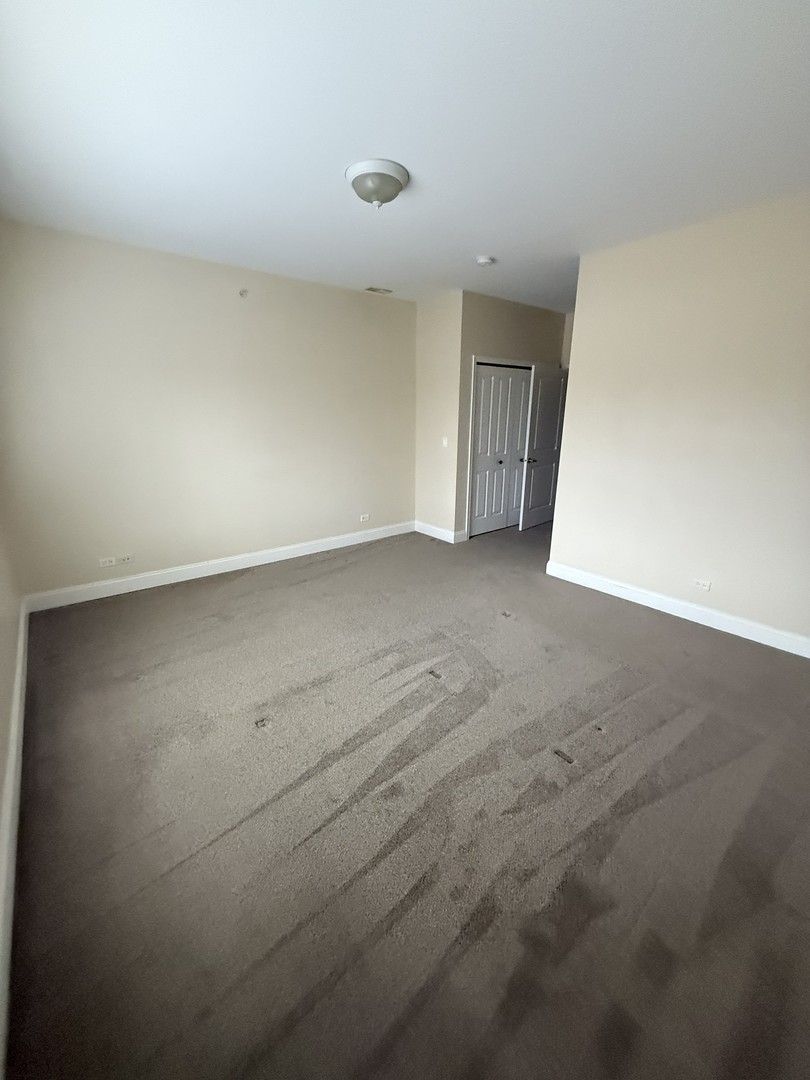 6961 Vine Street #301, Indian Head Park, IL 60525