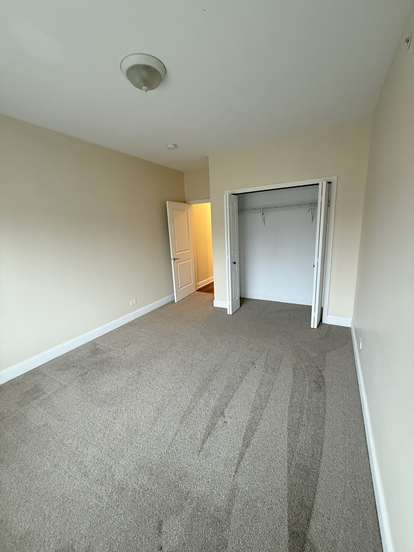 6961 Vine Street #301, Indian Head Park, IL 60525