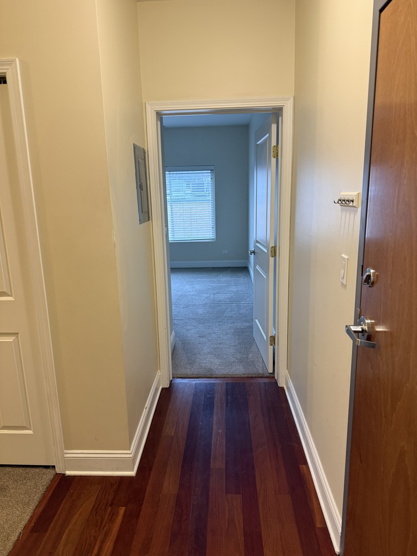 6961 Vine Street #301, Indian Head Park, IL 60525