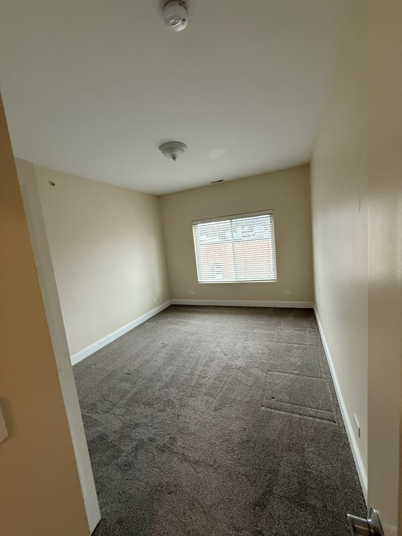 6961 Vine Street #301, Indian Head Park, IL 60525