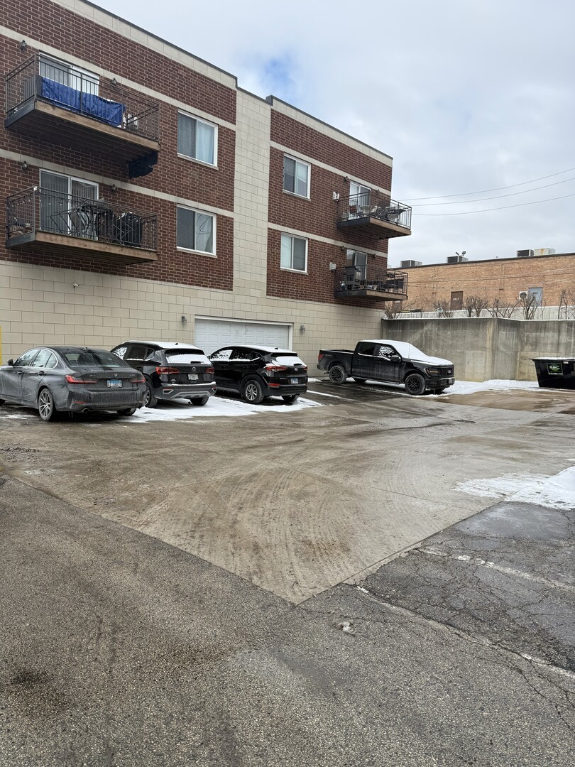 6961 Vine Street #301, Indian Head Park, IL 60525