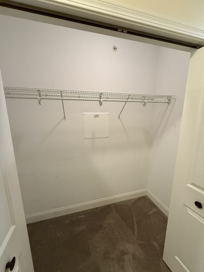 6961 Vine Street #301, Indian Head Park, IL 60525