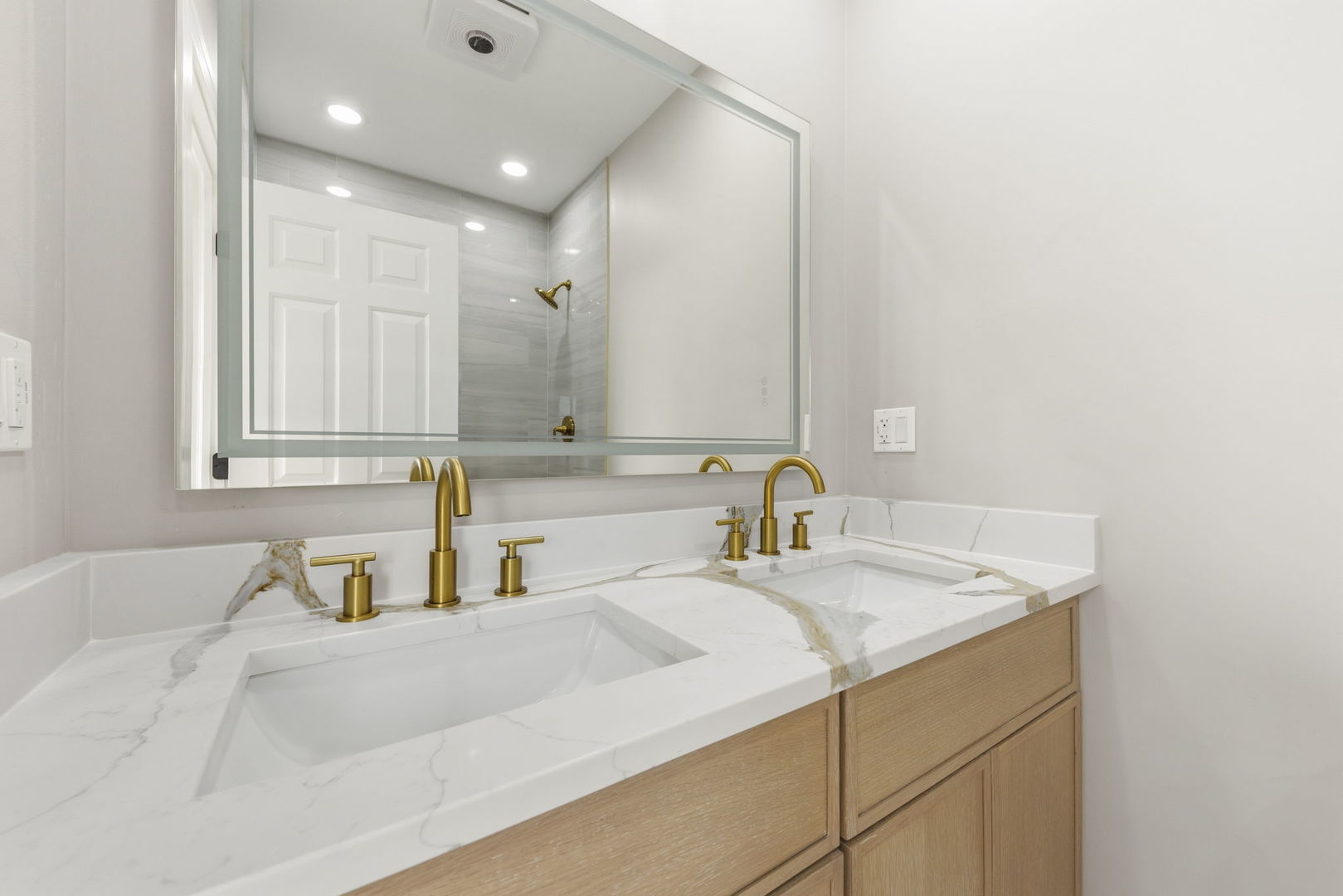 1016 N Marshfield Street #3, Chicago, IL 60622