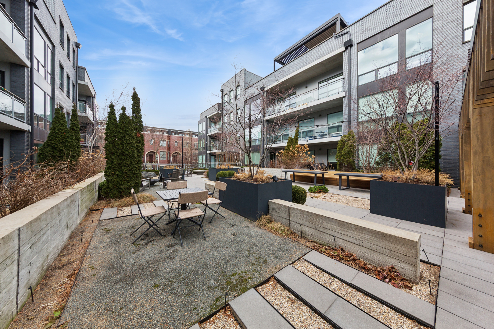 2643 N HERMITAGE Avenue #202, Chicago, IL 60614