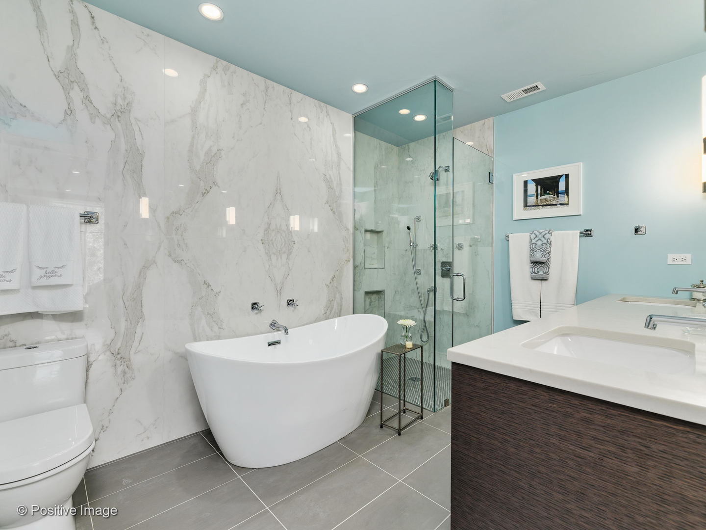 2643 N HERMITAGE Avenue #202, Chicago, IL 60614