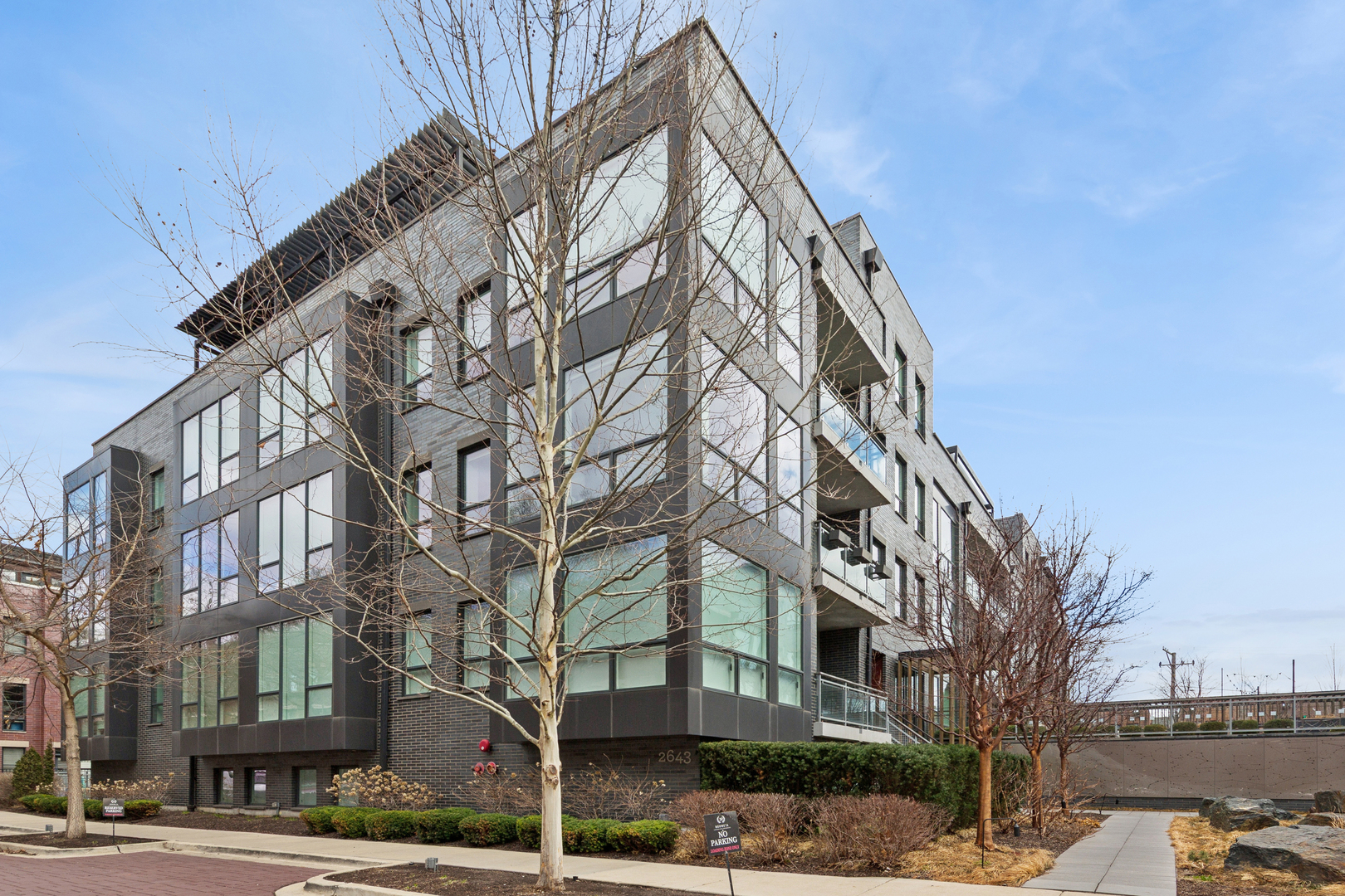 2643 N HERMITAGE Avenue #202, Chicago, IL 60614