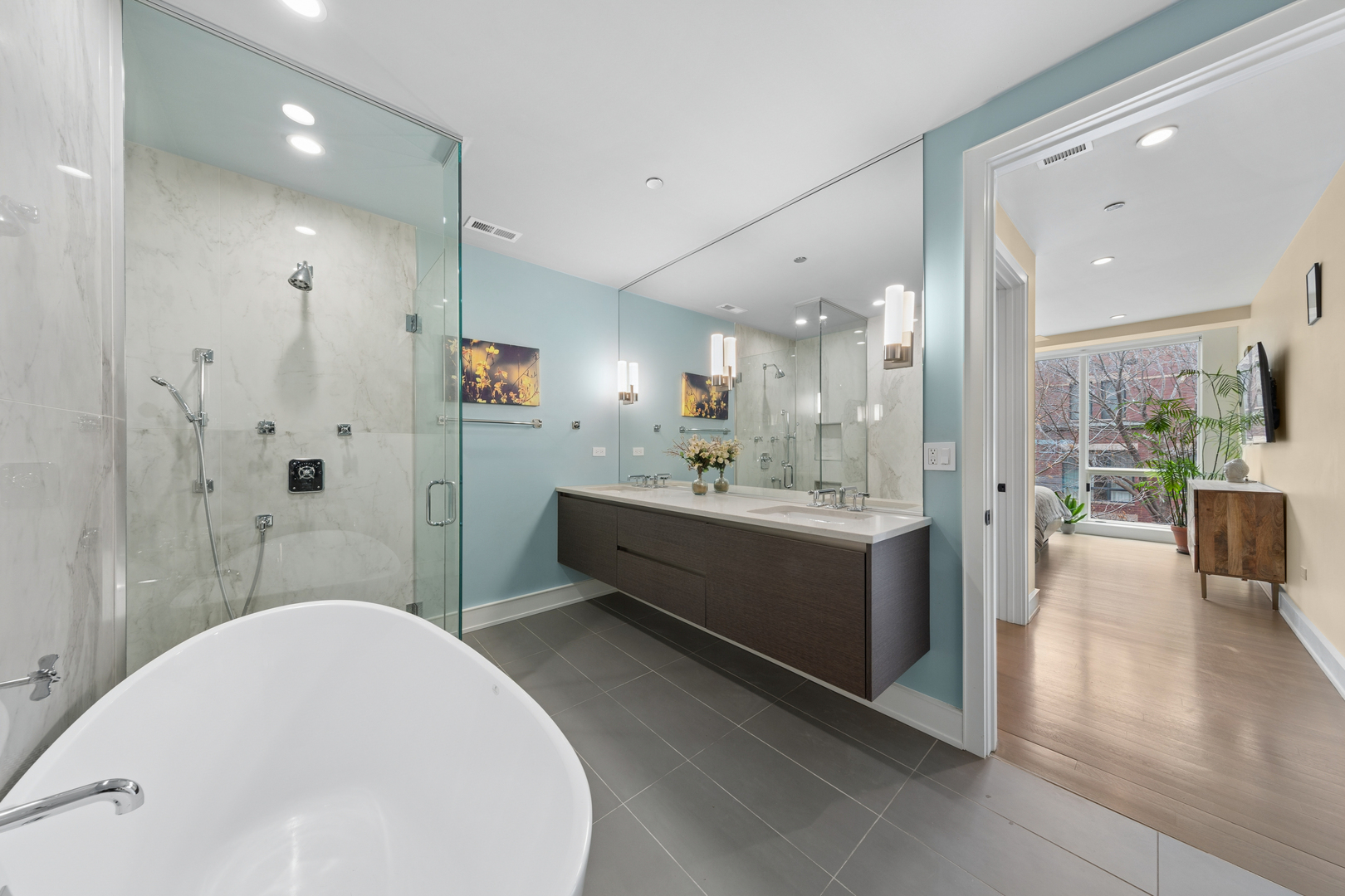 2643 N HERMITAGE Avenue #202, Chicago, IL 60614