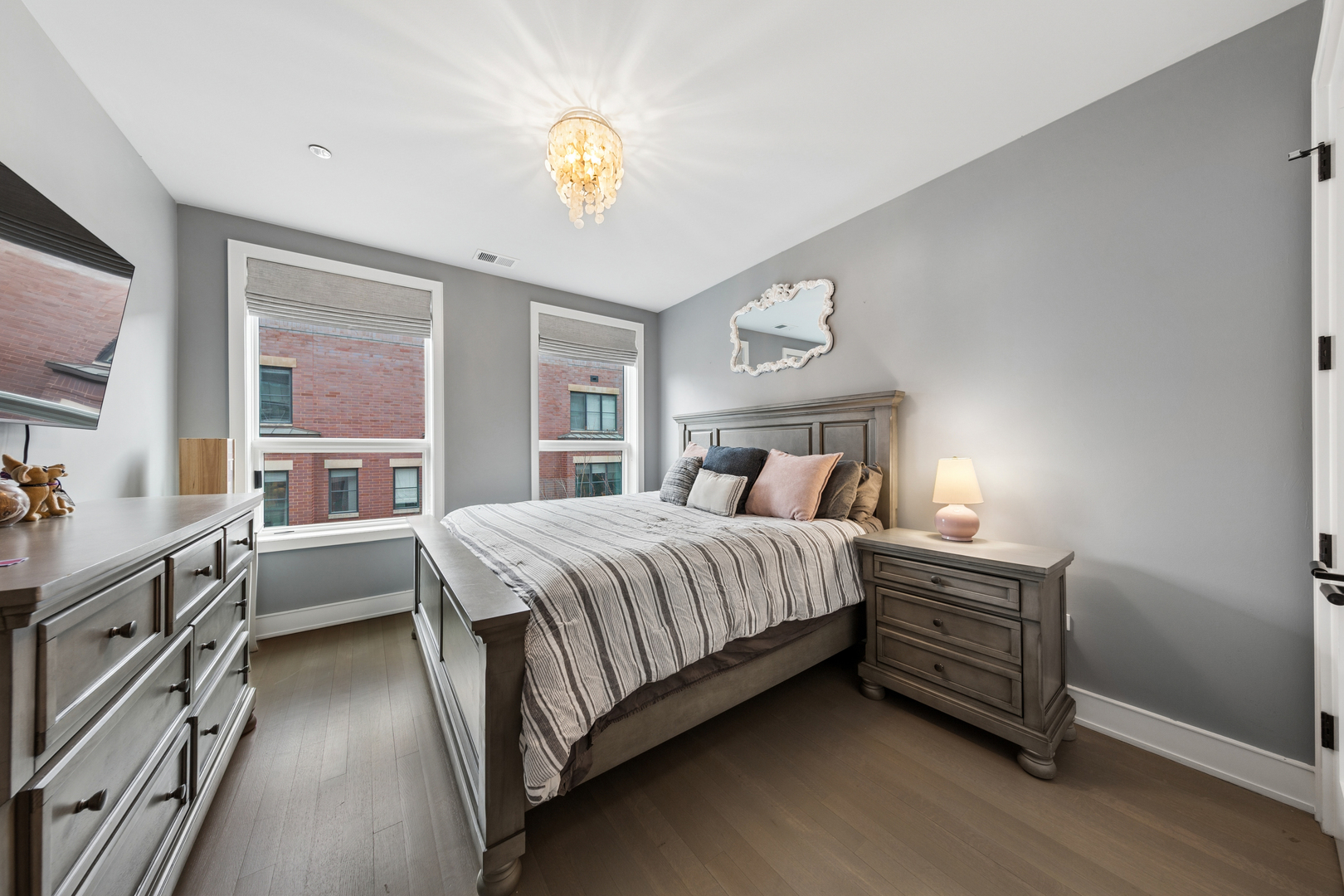 2643 N HERMITAGE Avenue #202, Chicago, IL 60614