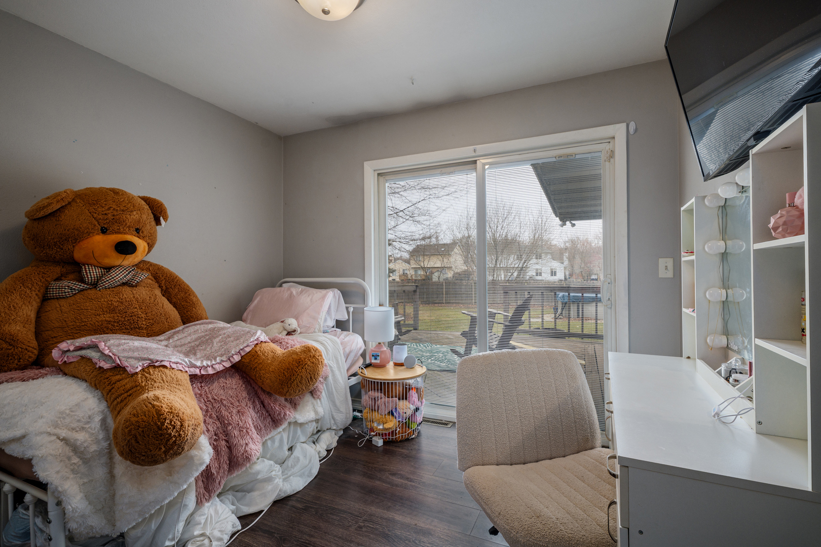 38410 N Tewes Court, Beach Park, IL 60087