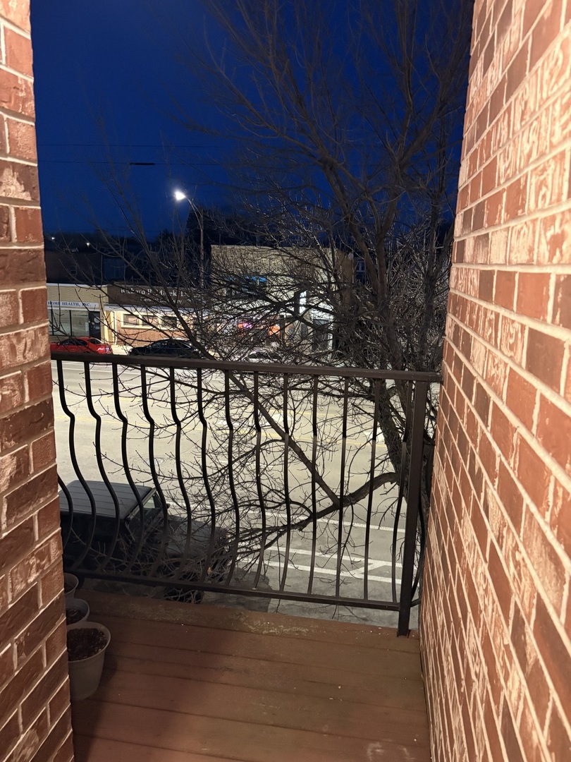 5924 N Milwaukee Avenue #3, Chicago, IL 60646