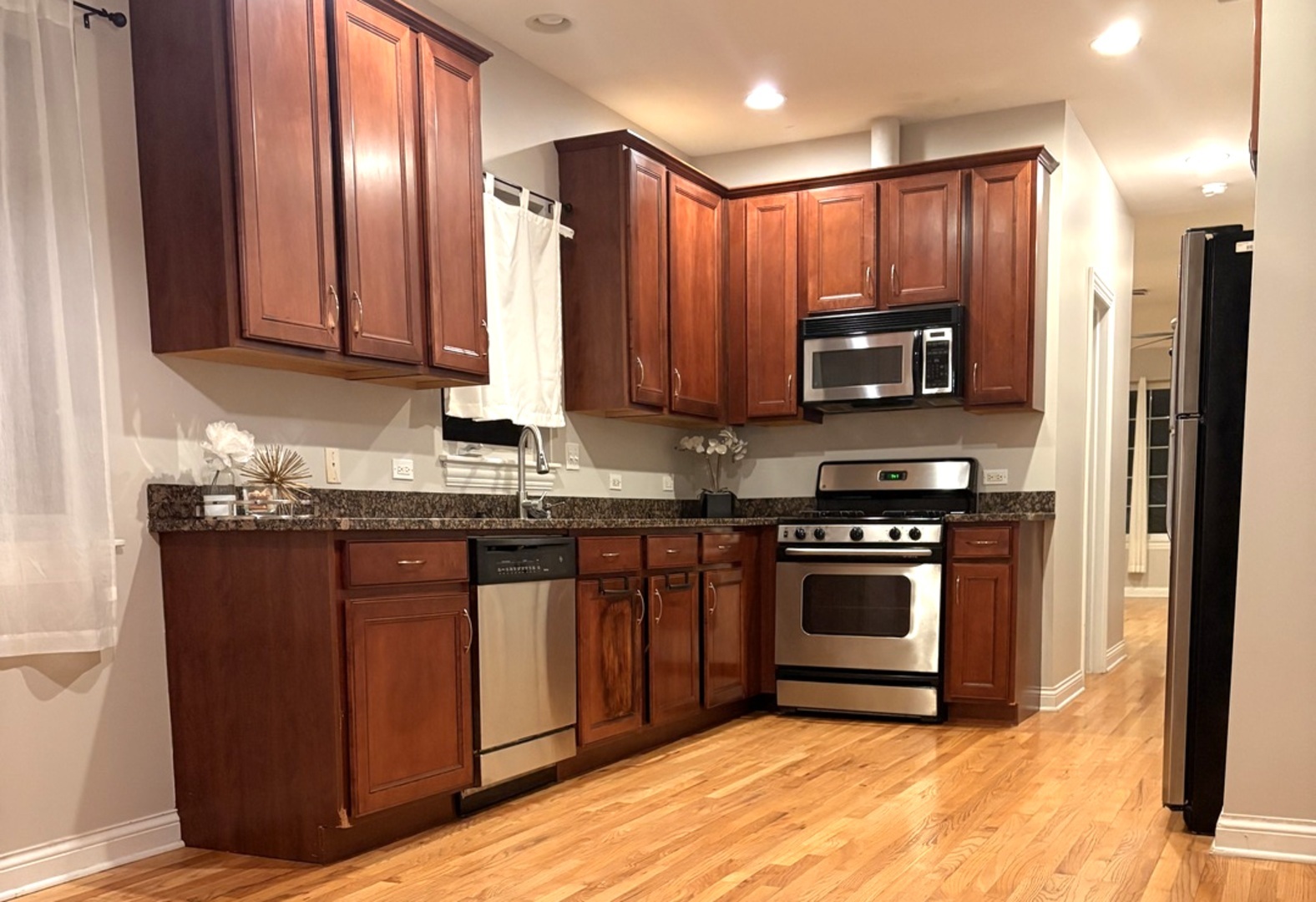 5924 N Milwaukee Avenue #3, Chicago, IL 60646