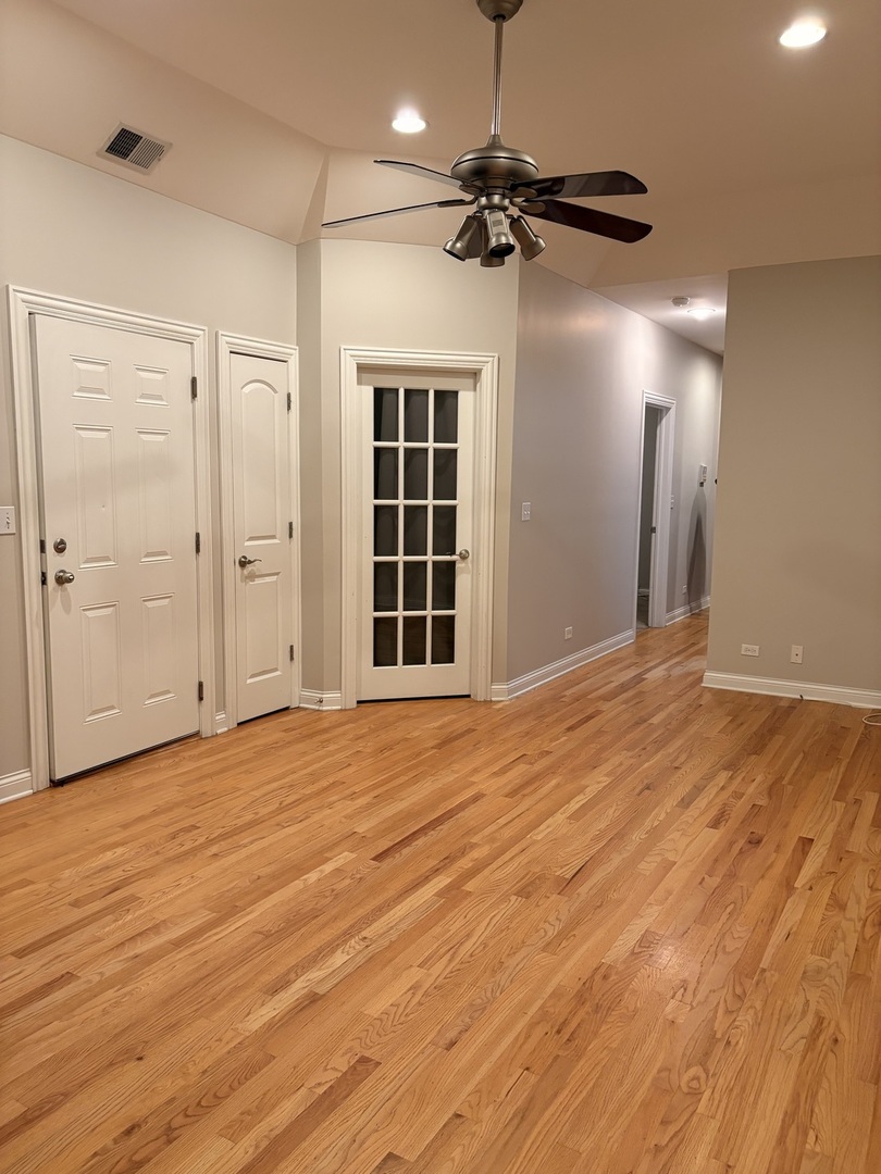 5924 N Milwaukee Avenue #3, Chicago, IL 60646