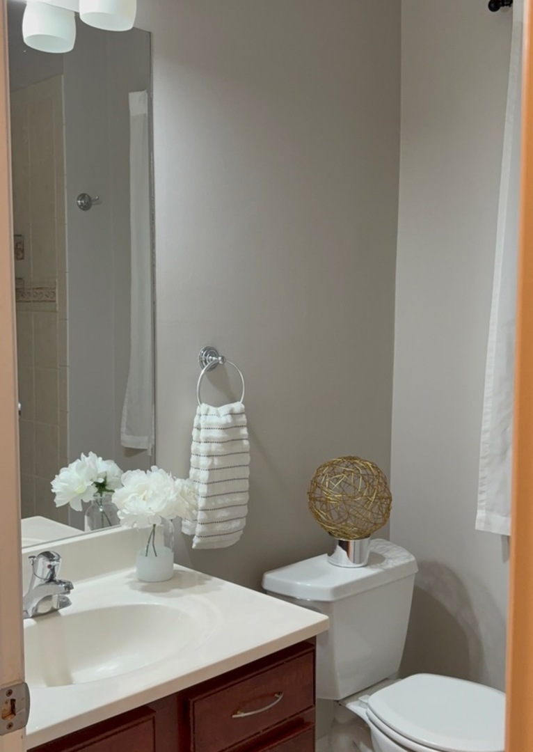 5924 N Milwaukee Avenue #3, Chicago, IL 60646