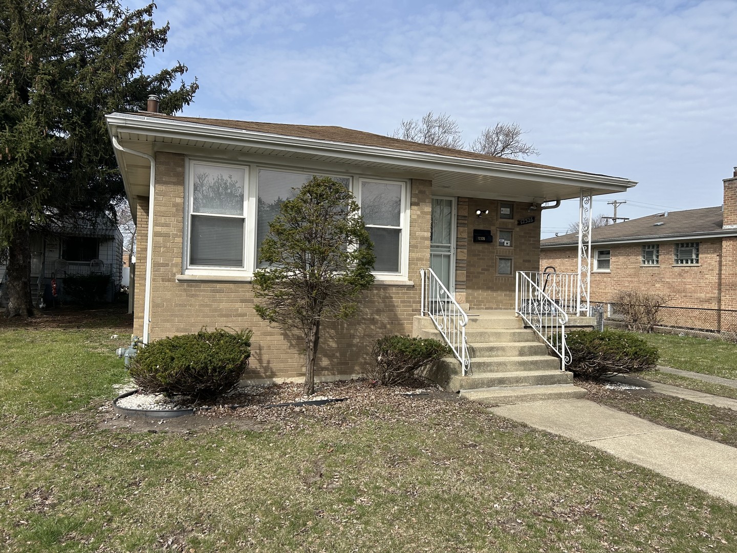 12326 S Racine Avenue, Calumet Park, IL 60827