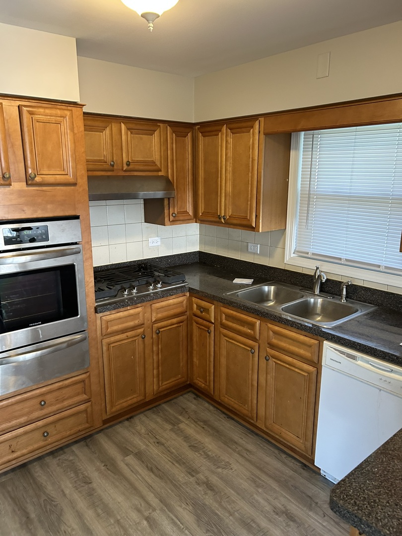 12326 S Racine Avenue, Calumet Park, IL 60827