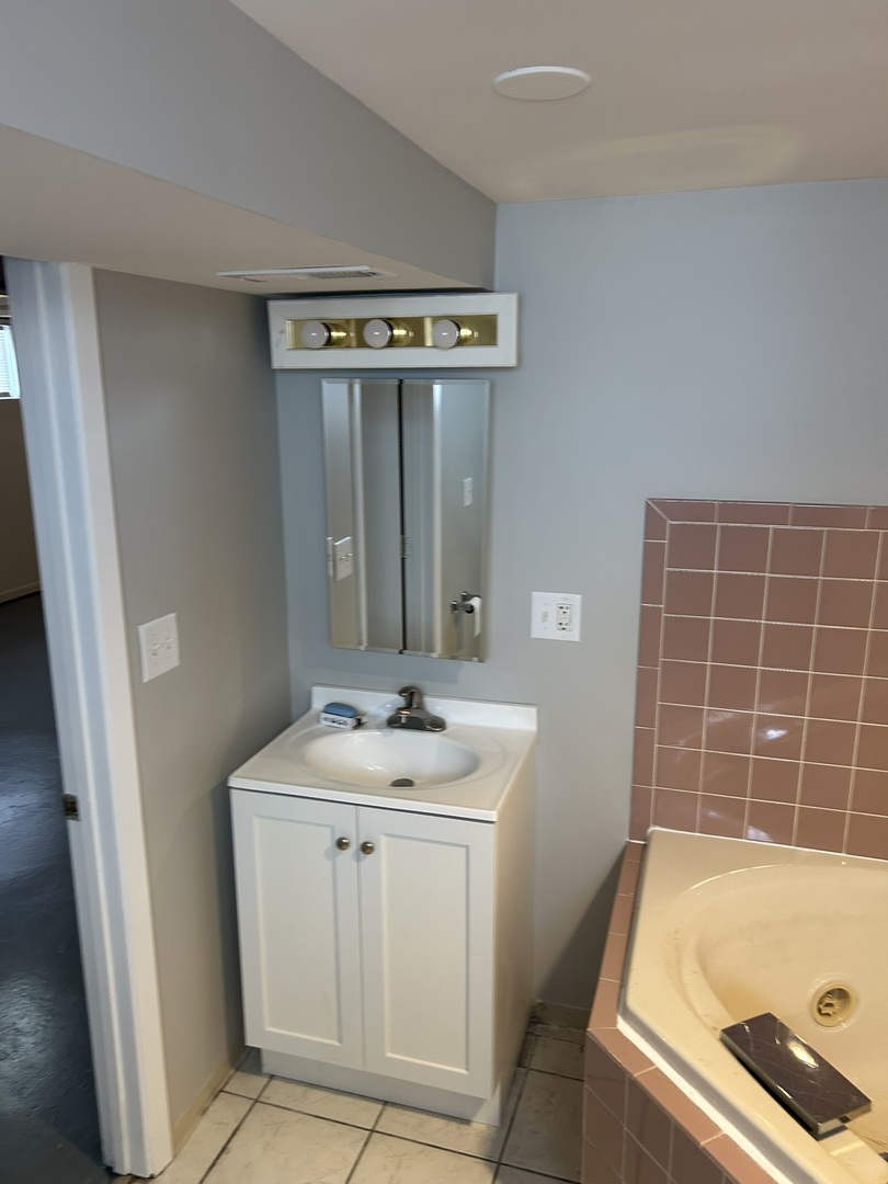 12326 S Racine Avenue, Calumet Park, IL 60827