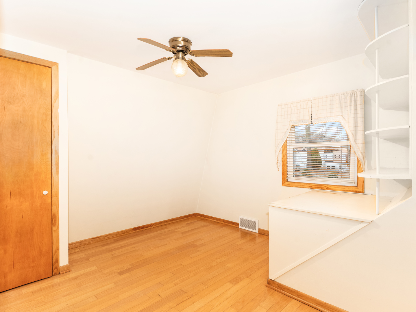 102 Park Street, Willow Springs, IL 60480