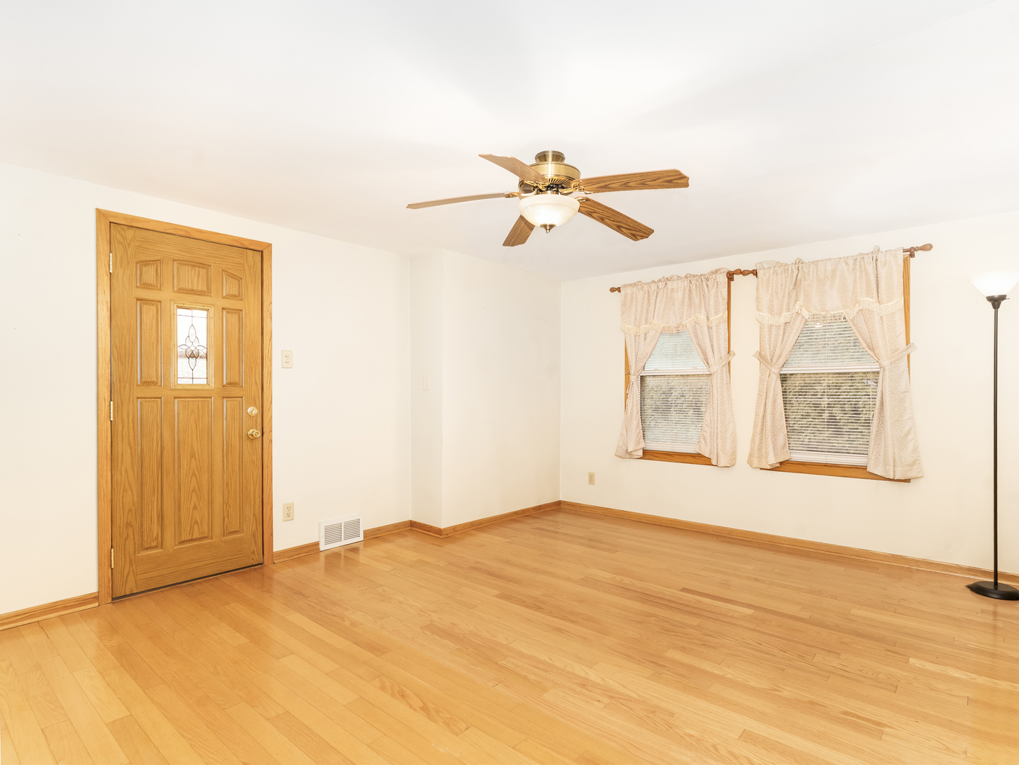 102 Park Street, Willow Springs, IL 60480