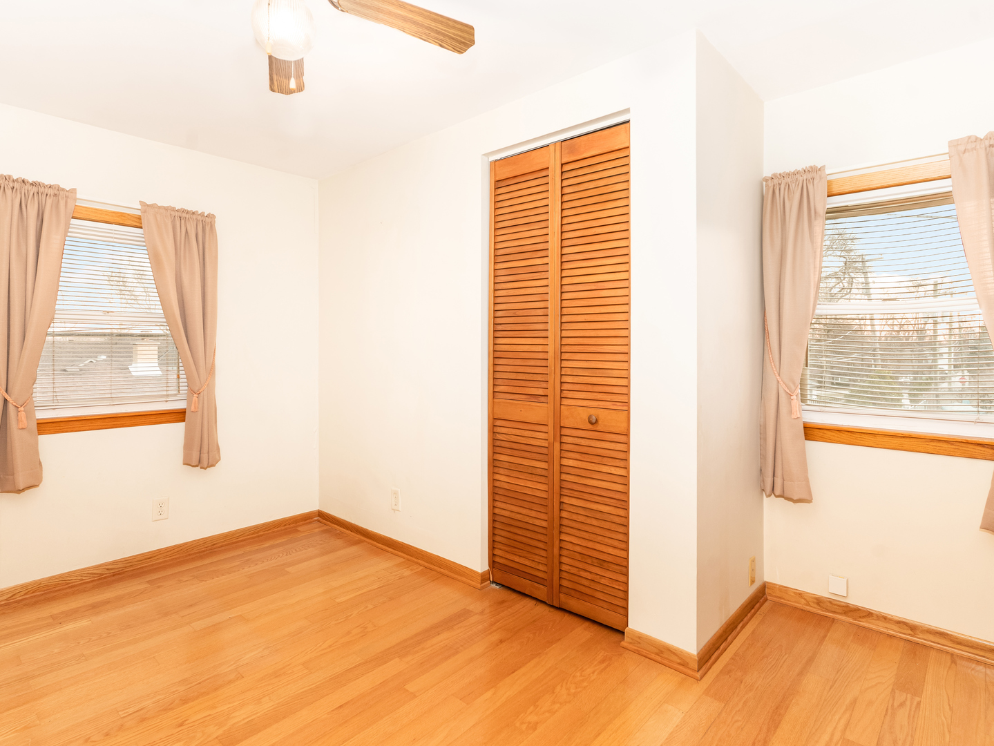 102 Park Street, Willow Springs, IL 60480