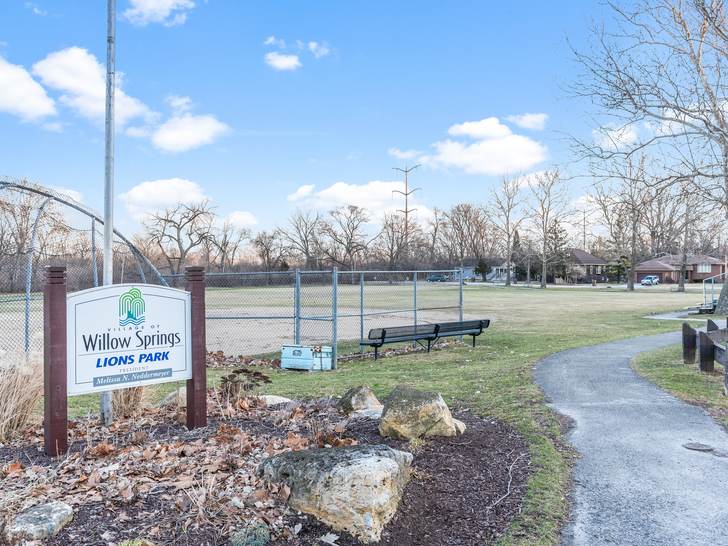 102 Park Street, Willow Springs, IL 60480