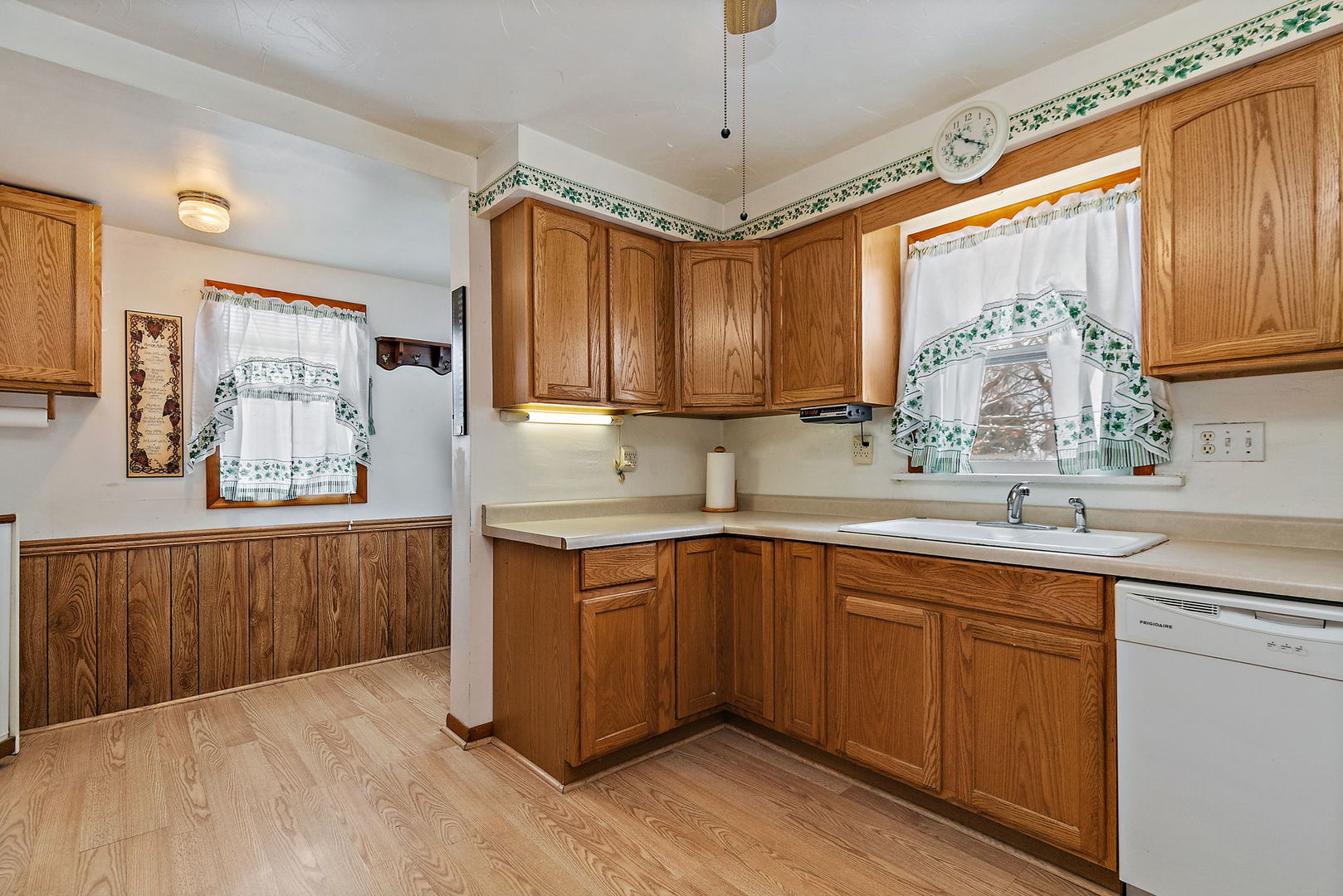 11824 Prairie Avenue, Hebron, IL 60034