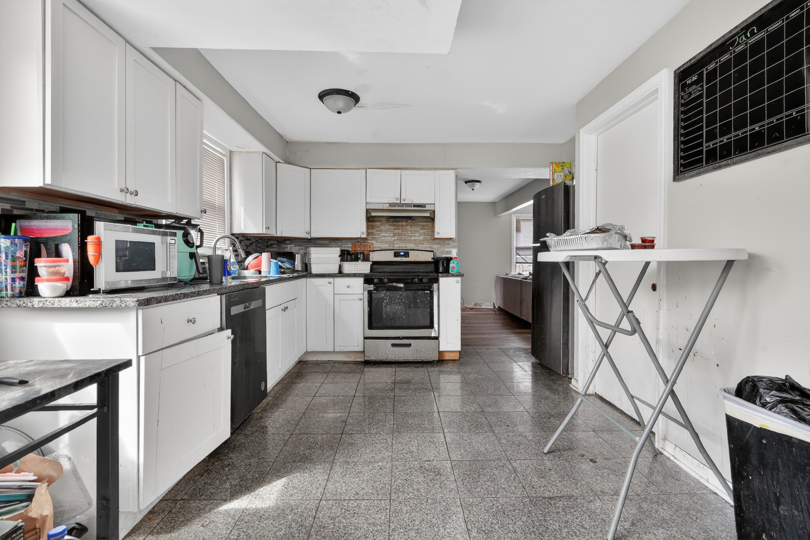 15036 BLACKSTONE Avenue, Dolton, IL 60419