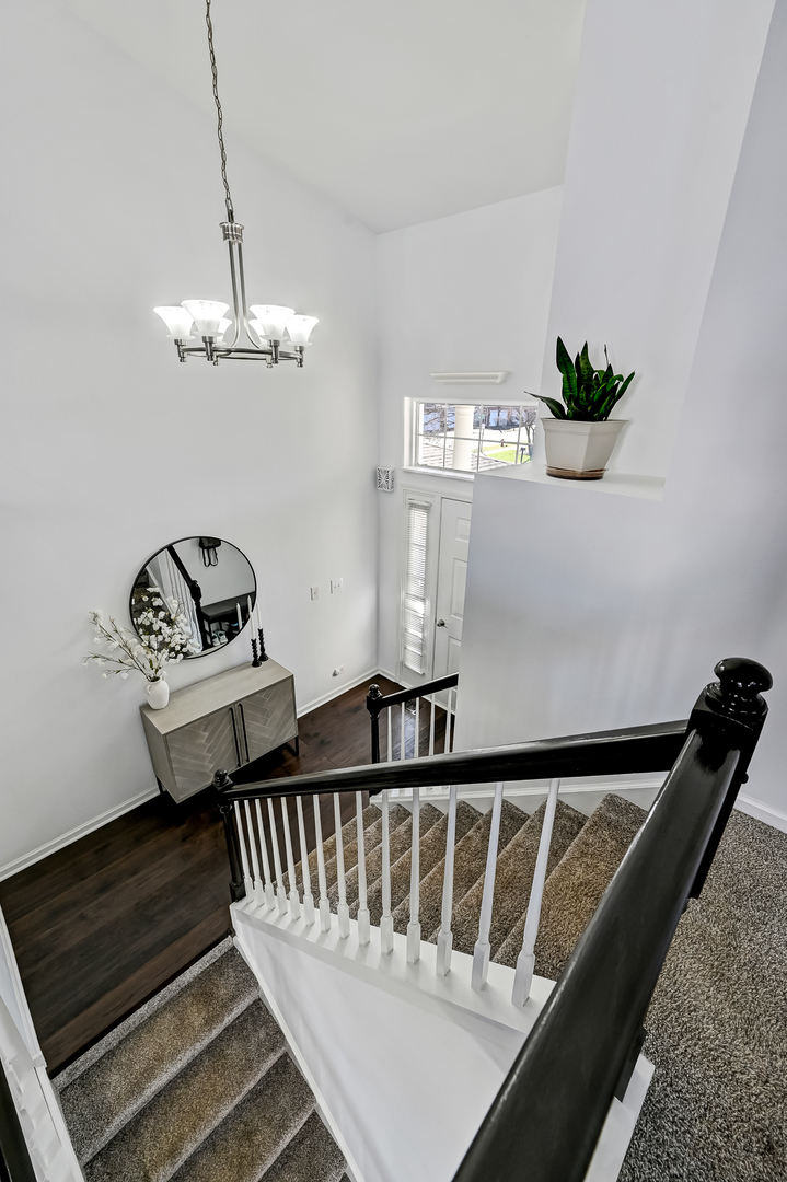 262 Waverly Court, Willowbrook, IL 60527