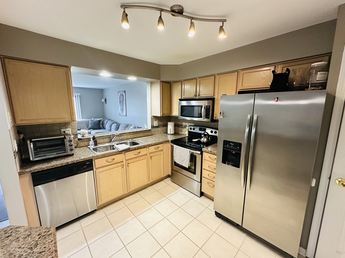 419 Lakeview Circle, Bolingbrook, IL 60440