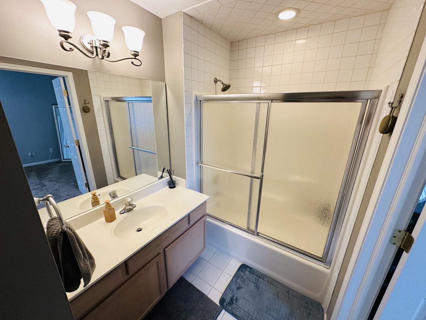 419 Lakeview Circle, Bolingbrook, IL 60440