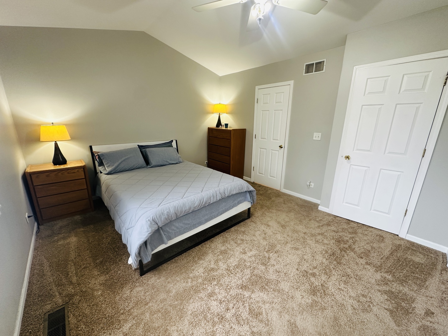 419 Lakeview Circle, Bolingbrook, IL 60440