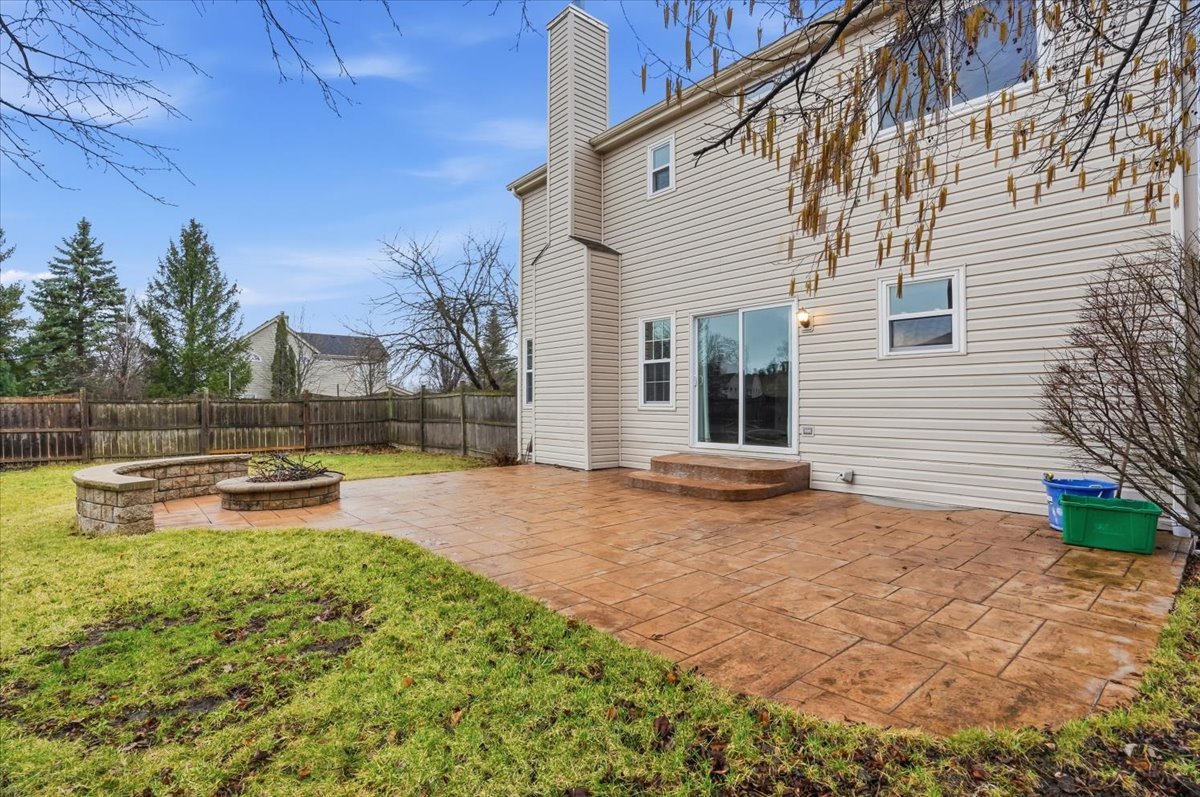 2289 N Aster Court, Round Lake Beach, IL 60073