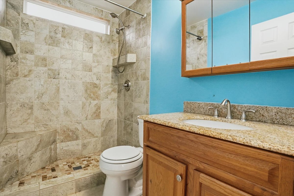 2289 N Aster Court, Round Lake Beach, IL 60073