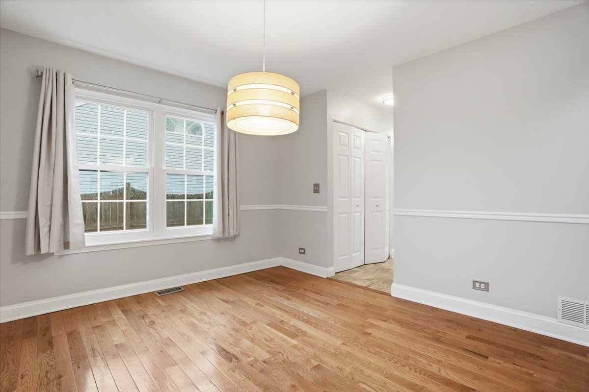 2289 N Aster Court, Round Lake Beach, IL 60073