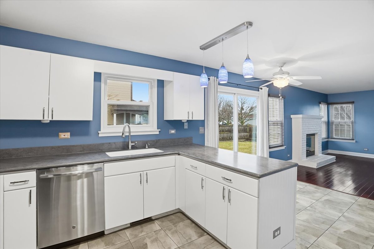 2289 N Aster Court, Round Lake Beach, IL 60073