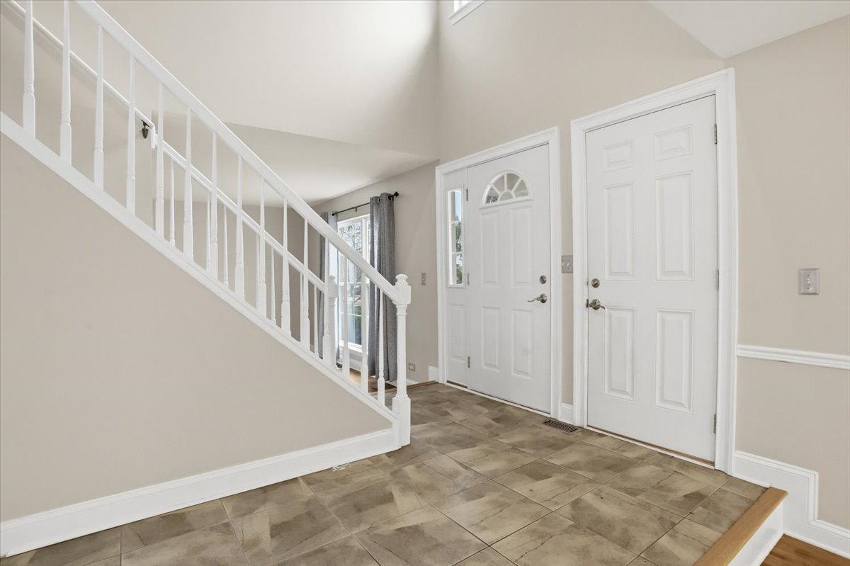 2289 N Aster Court, Round Lake Beach, IL 60073