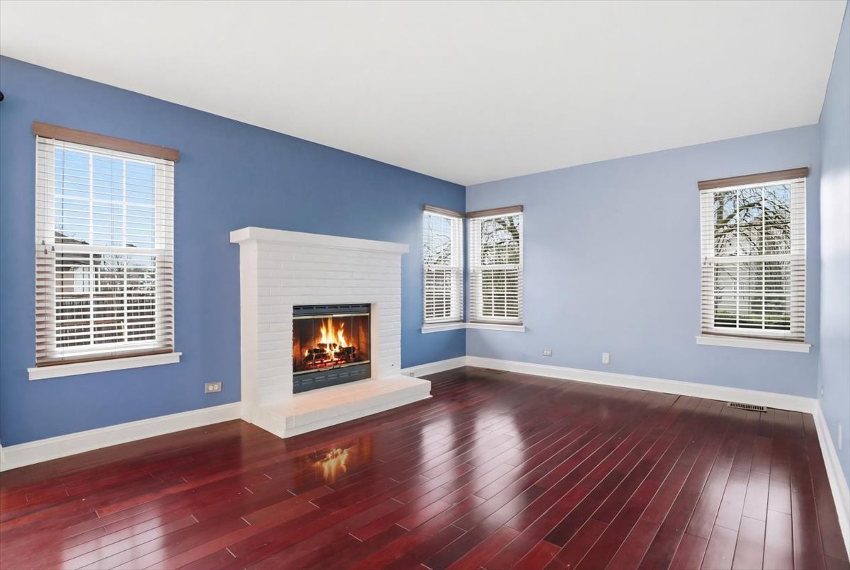 2289 N Aster Court, Round Lake Beach, IL 60073