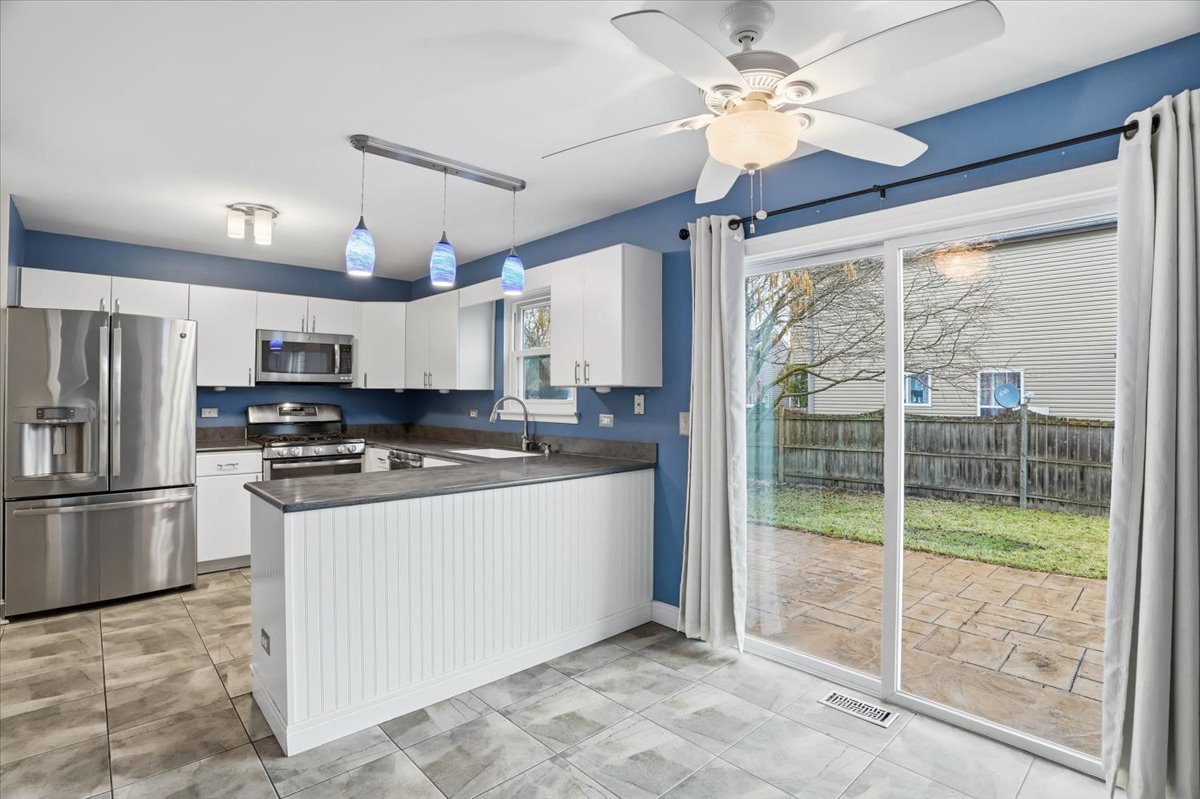 2289 N Aster Court, Round Lake Beach, IL 60073