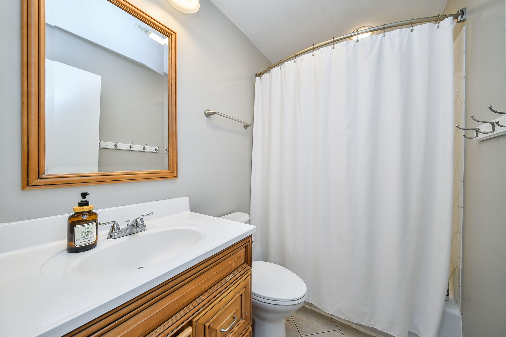 7604 Eleanor Place, Willowbrook, IL 60527