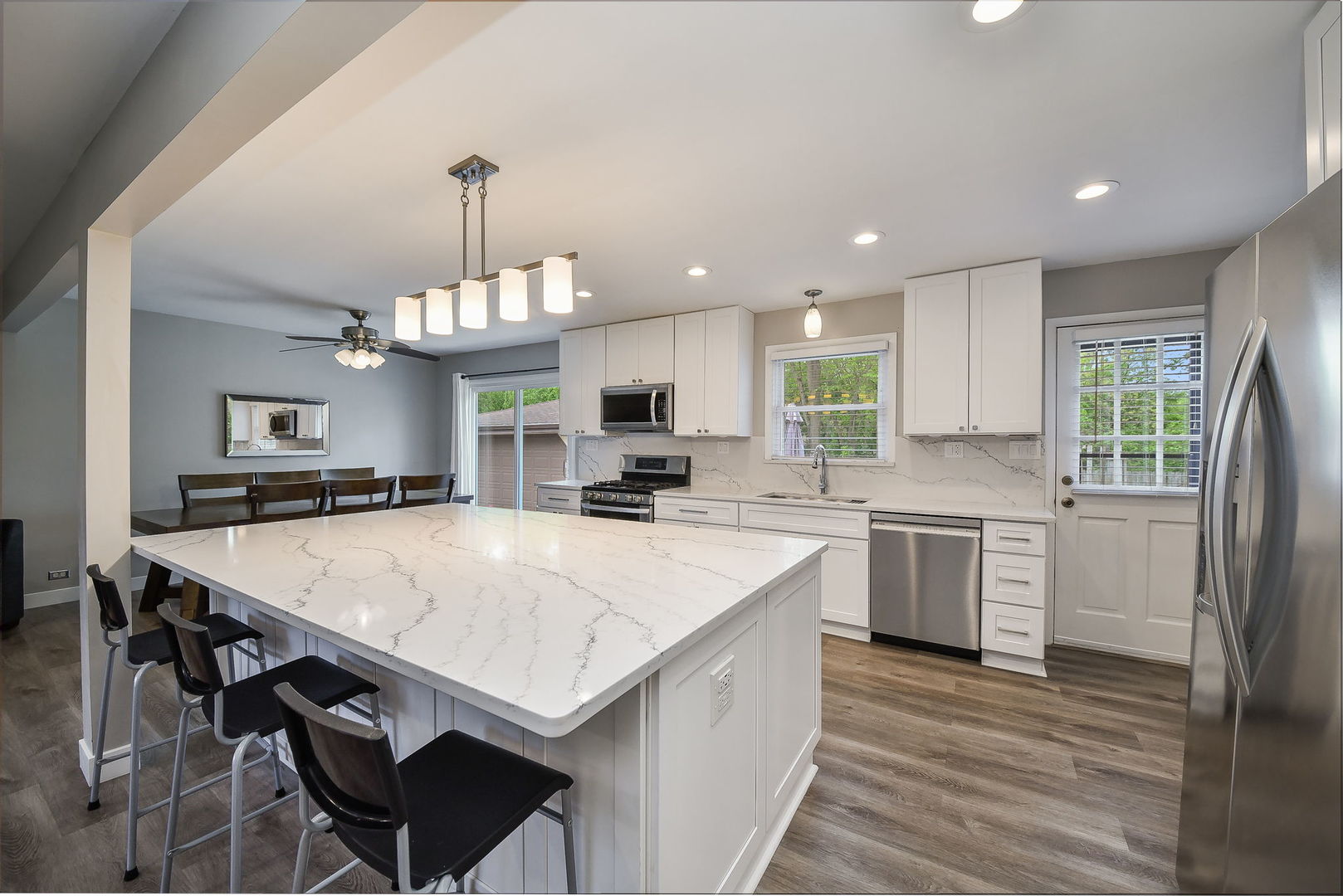 7604 Eleanor Place, Willowbrook, IL 60527