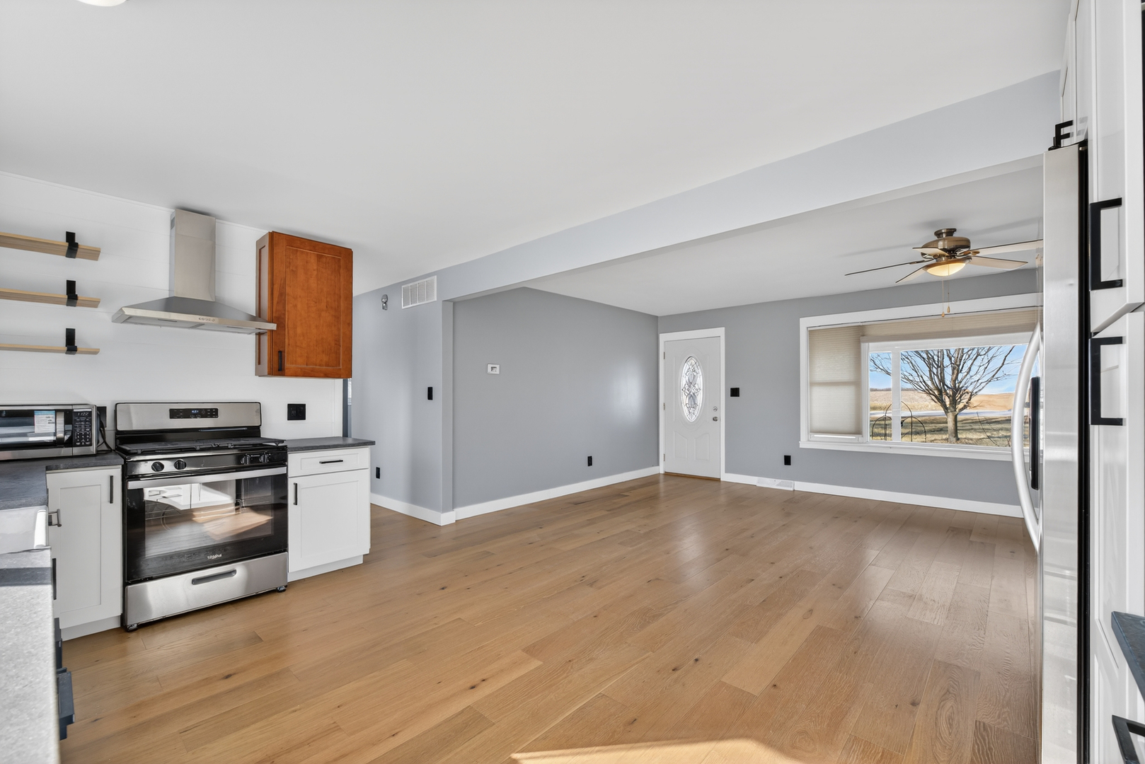 22347 S RIVER Road, Shorewood, IL 60404