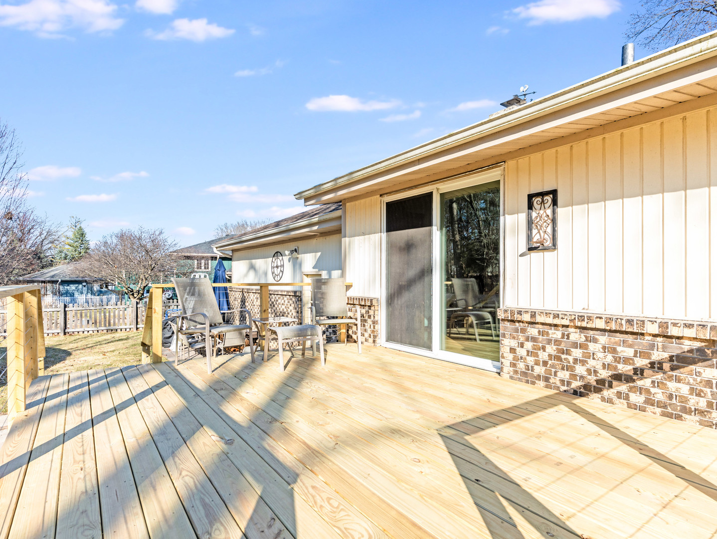 109 E Oak Knoll Drive, Hinckley, IL 60520