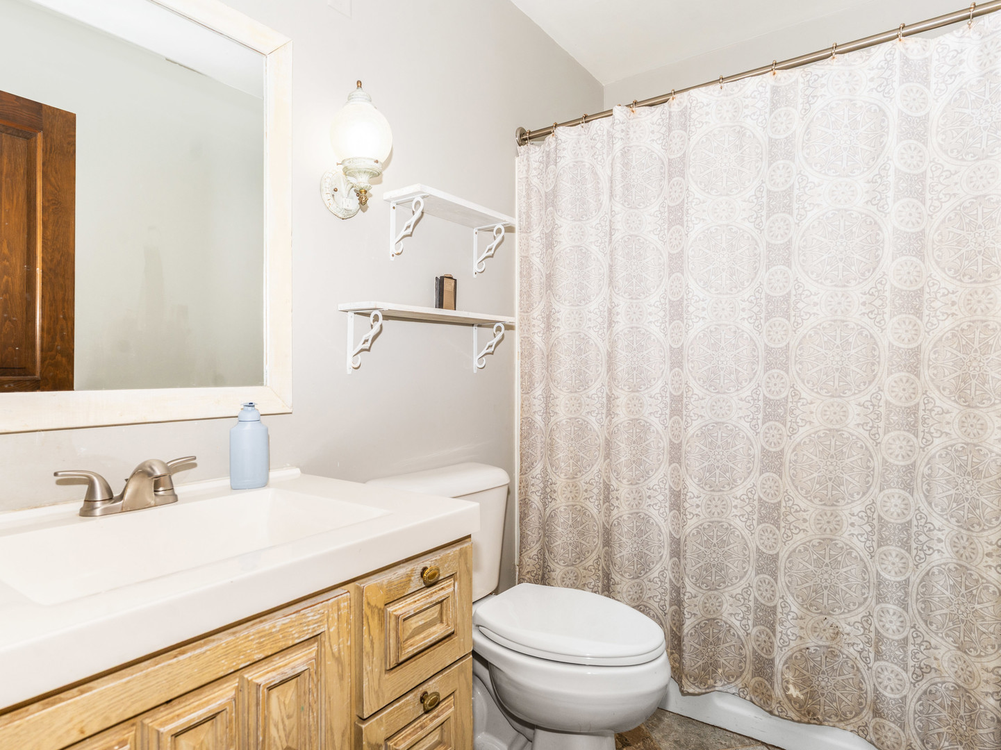 109 E Oak Knoll Drive, Hinckley, IL 60520