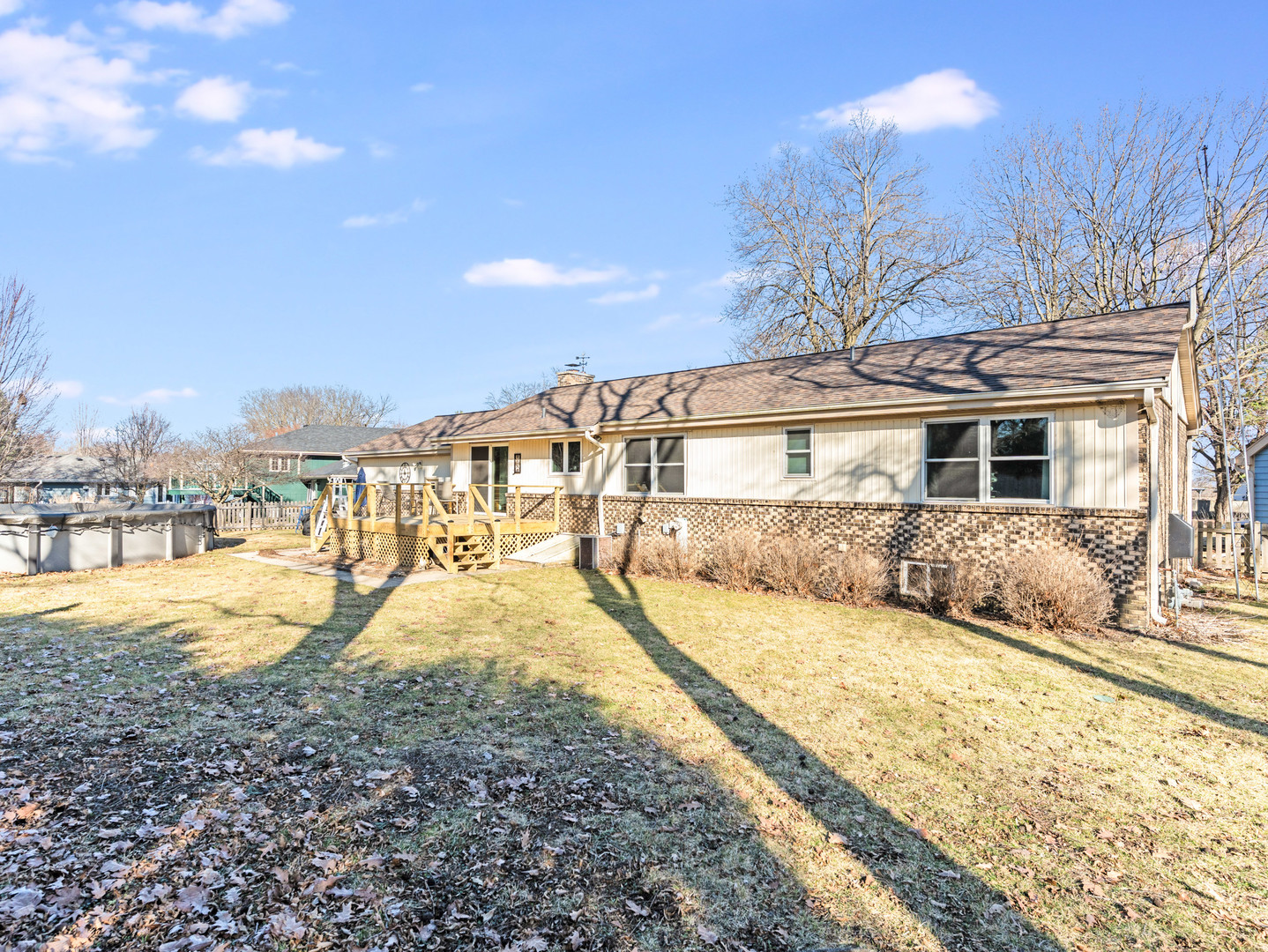 109 E Oak Knoll Drive, Hinckley, IL 60520