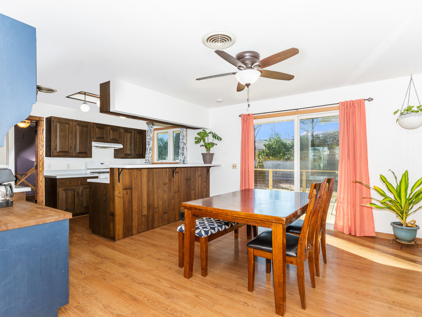 109 E Oak Knoll Drive, Hinckley, IL 60520