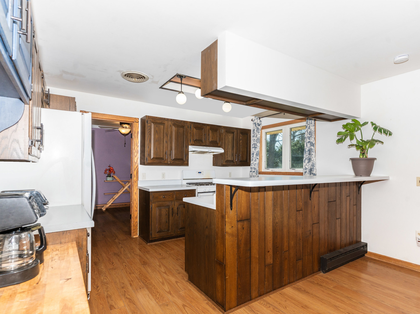 109 E Oak Knoll Drive, Hinckley, IL 60520