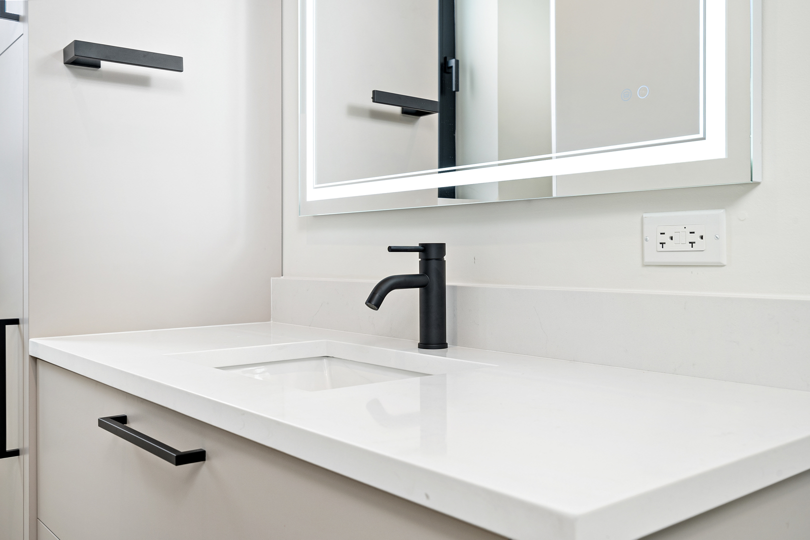 4706 N Malden Street #3North, Chicago, IL 60640